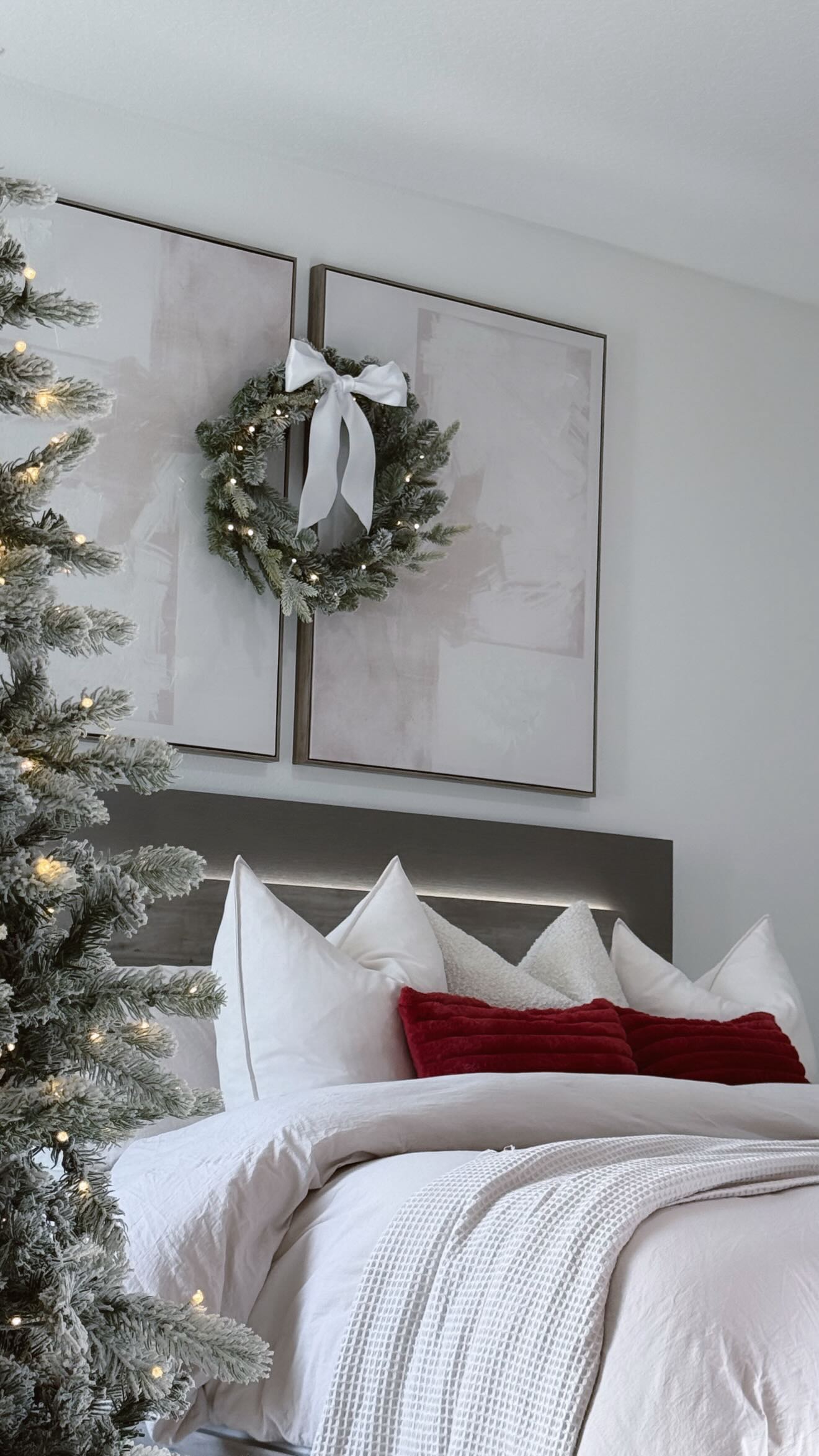 Instagram post by @lauri_b for Rooms To Go. Caption reads: Cozy Xmas bed🧸♥️🌨️ |💬Comment SHOP for links🔗 —....