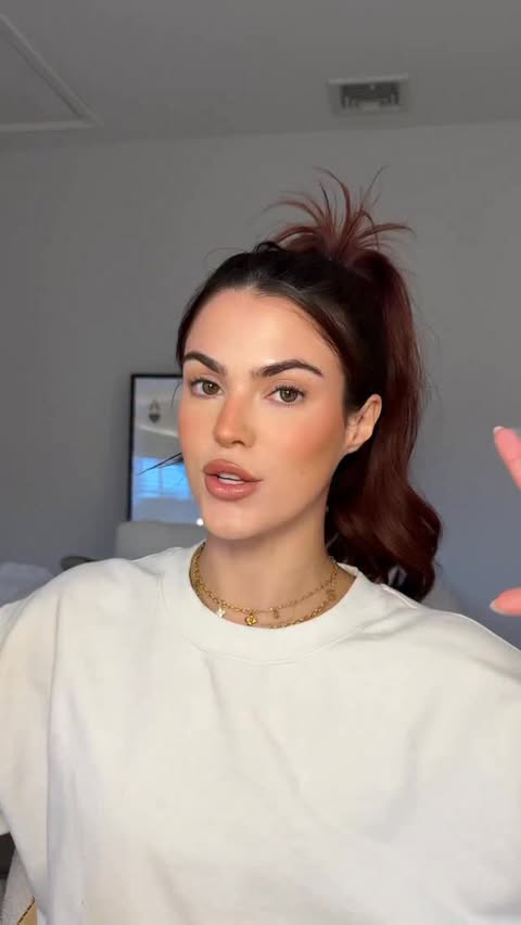 Instagram post by @chloebelmar for Dermstore. Caption reads: pre + post wash hair routine all from @dermstore ,....