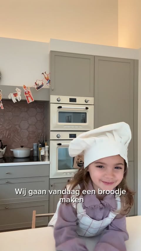 Instagram post by @juf.mevin for Aveve. Caption reads: [...] lekker!
3+1 gratis op alle @avevewinkels....