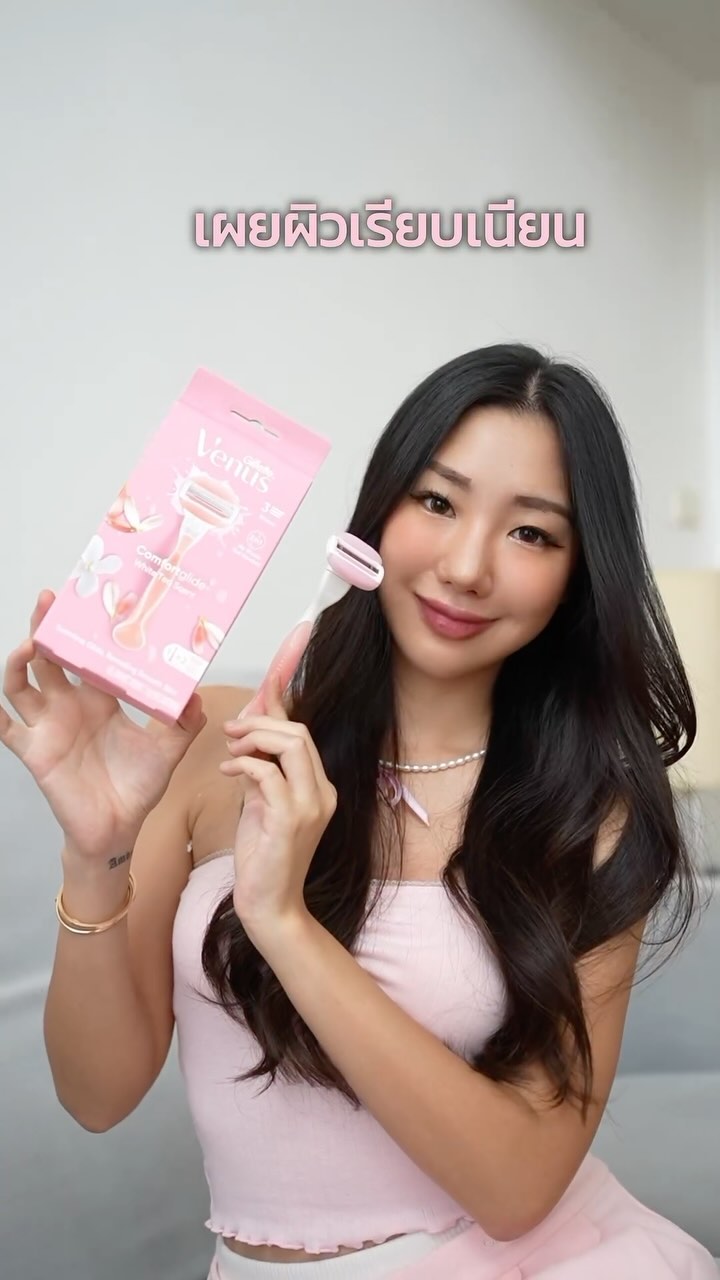 Instagram post by @toonytny for Gillette Venus. Caption reads: วันนี้มาบอกเคล็ดลับงานผิว ตัวช่วยสุดจึ้ง....