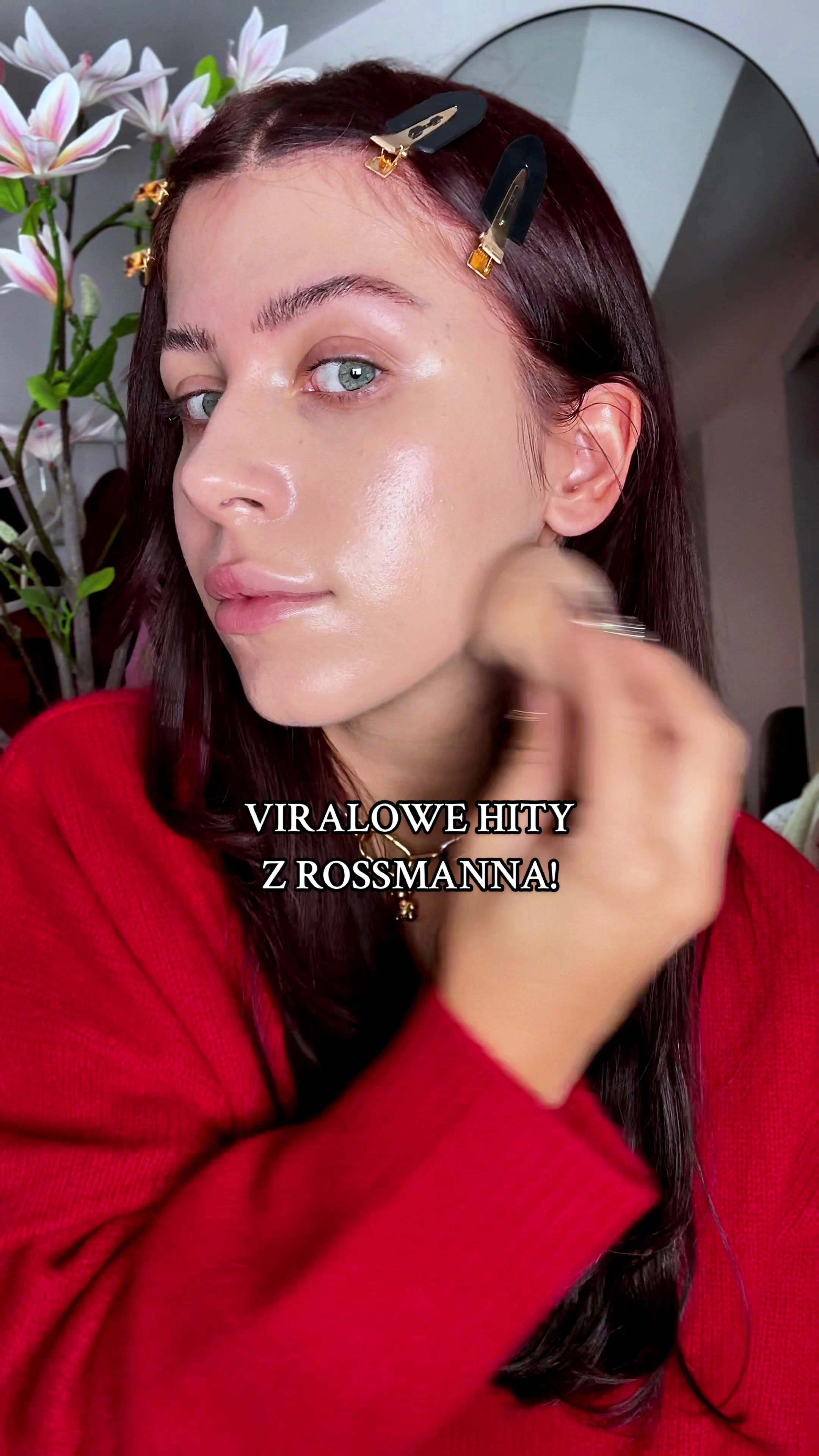 TikTok post by @paullaaak for Rimmel London. Caption reads: Te produkty stały się viralem i wcale się nie....