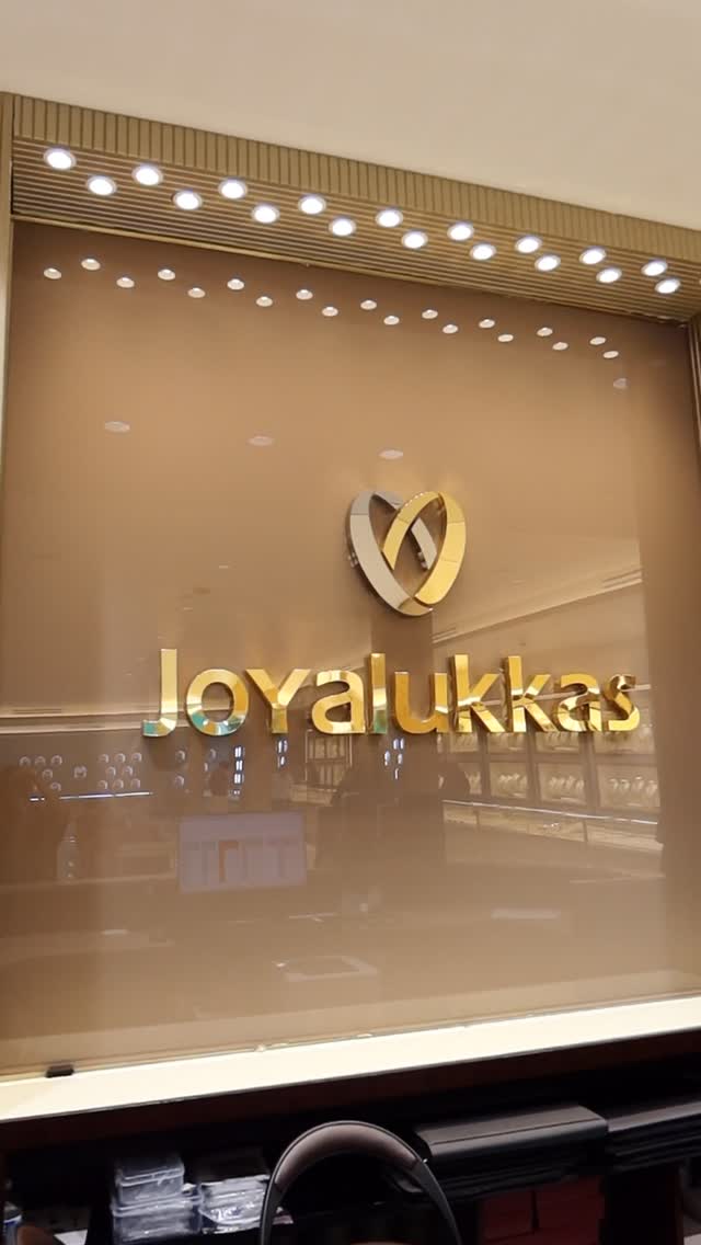 Instagram post by @aartisinghhhh for Joyalukkas. Caption reads: The world’s favorite jeweler @joyalukkas  largest....