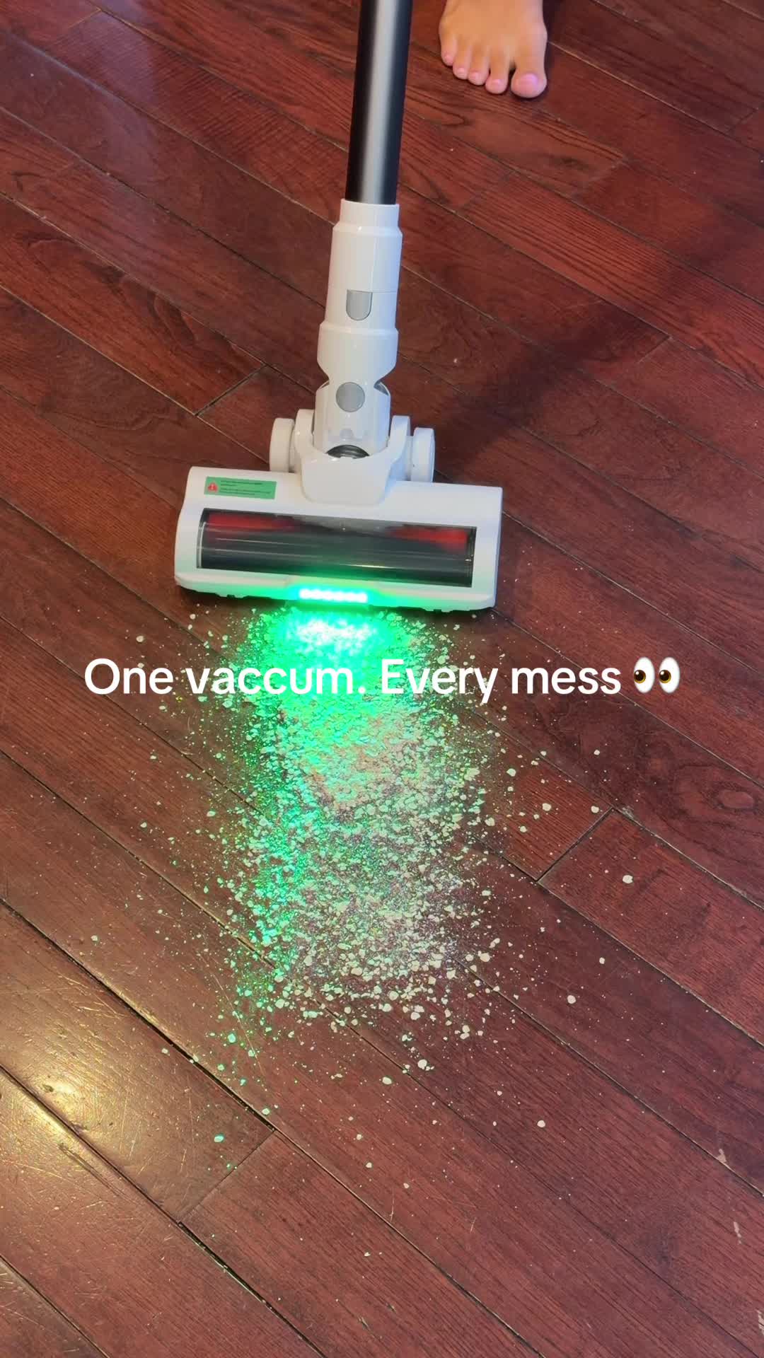 TikTok post by @alexdegasperis for Homeika. Caption reads: [...] #CleanTok #VacuumCleaner #homeikavacuum....