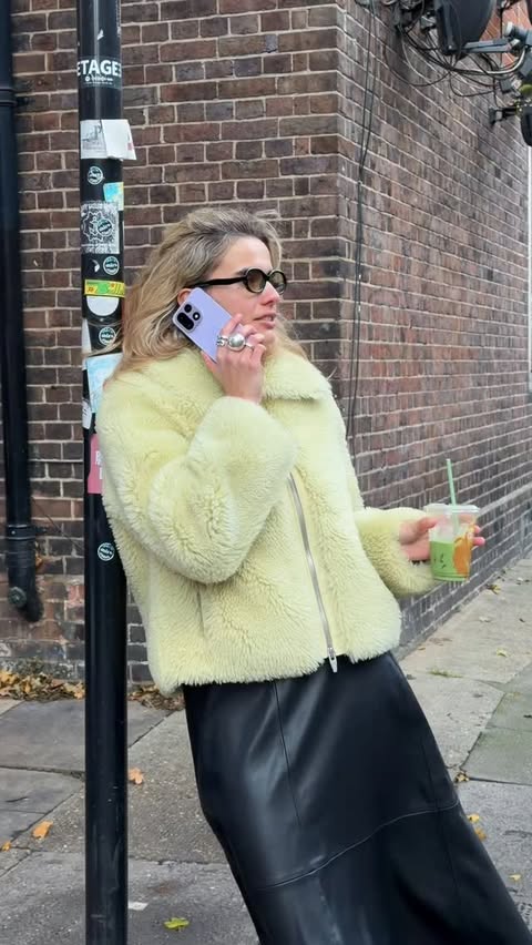 Instagram post by @torivanbreugel for OnePlus. Caption reads: Did you guys witness those slo mo shots pwoarrr 😍....