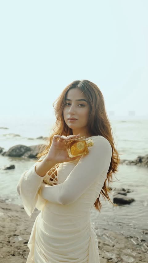 Instagram post by @shyrinn_anicka for Burberry. Caption reads: Smells like goddess…

#BurberryBeauty....