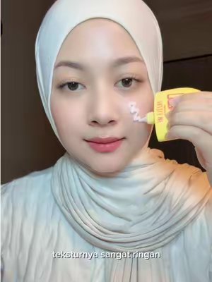 TikTok post by @silvatrasite for Dazzle Me Indonesia. Caption reads: tone up cream waterproof 👀🌊 @DAZZLE ME INDONESIA....