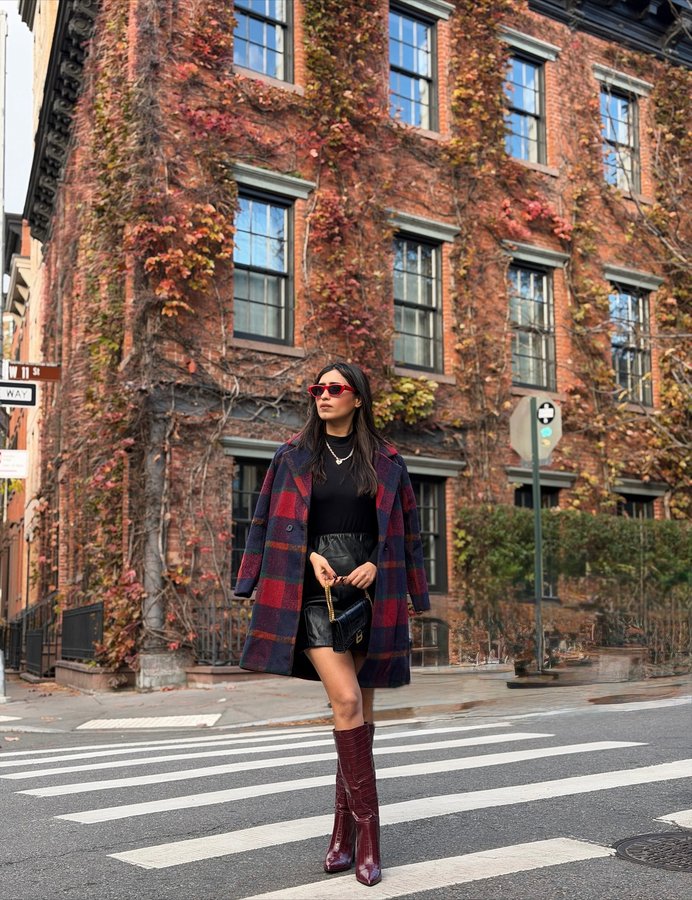 Instagram post by @thesamridhijoshi for Chicwish. Caption reads: 🍷

Wearing : @chicwish #Ad.