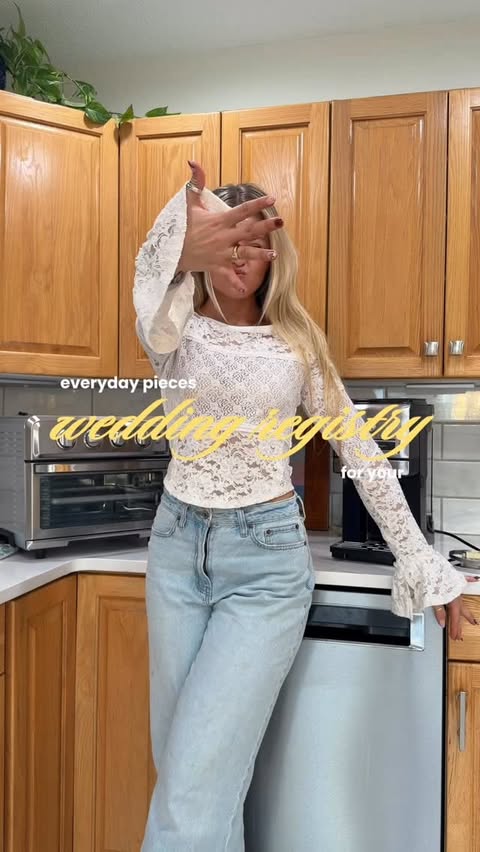 Instagram post by @ashisatthegym for Cuisinart. Caption reads: [...] life makes such a difference!!!! these....