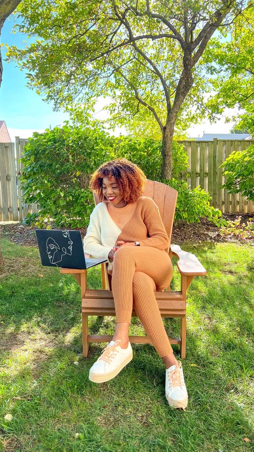 Instagram post by @tolulopesolutions for Thinkific. Caption reads: [...] providing solutions? Yes please! My....