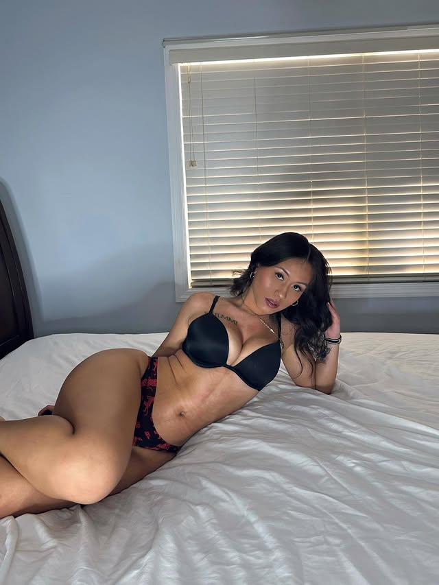Instagram post by @slay.d_ for MeUndies. Caption reads: <3 @meundies #meundiespartner use code: PARTNER.