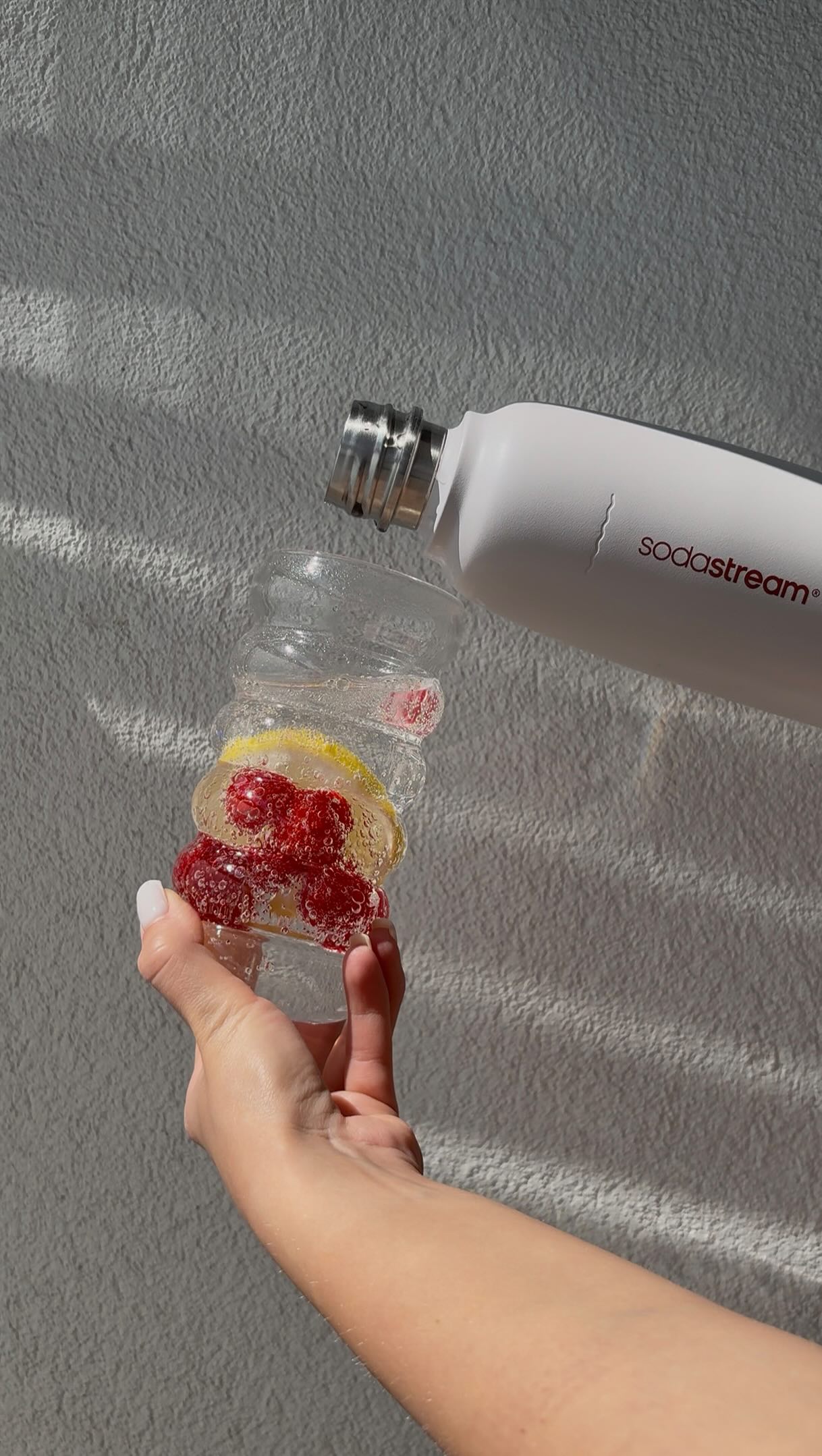 Instagram post by @kat_chojnacka for SodaStream. Caption reads: Przez 12 godzin byliśmy w ciągłym ruchu — seria....