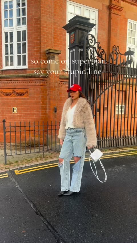 Instagram post by @__sophie.louisee for Pink Vanilla. Caption reads: [...] go anywhere without taking a piccy 🤭....
