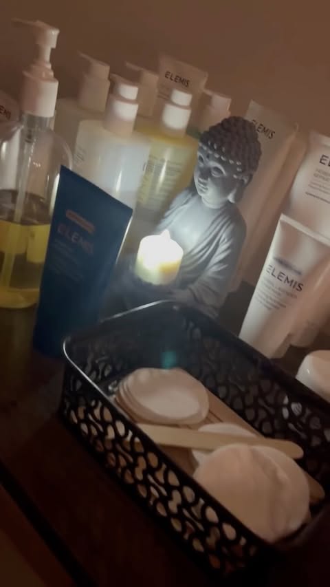 Instagram post by @amummyandherbeautifulgirls for Wowcher. Caption reads: [...] off! All thanks to the AMAZING @wowcher PR ✨....