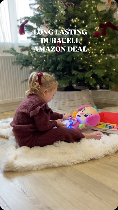 Instagram post by @karolina.my.motherhood for Duracell. Caption reads: Thanks to Duracell plus with Power Boost Actives....