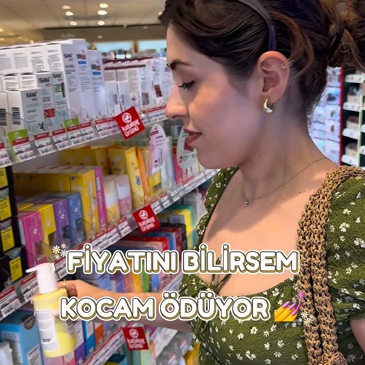 Instagram post by @eczsemina for Maybelline New York. Caption reads: Bu video Barış’ın umduğu gibi gitmedi ama benim....