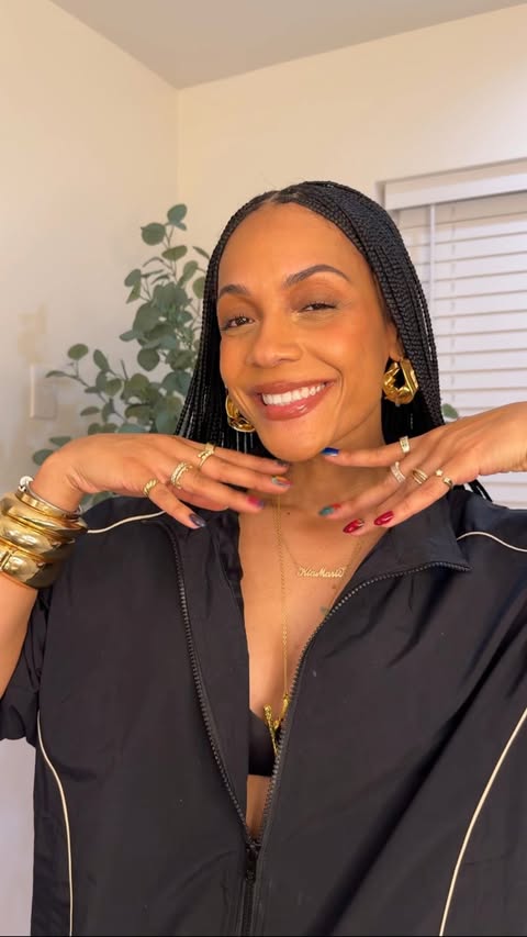 Instagram post by @thenotoriouskia for Invisalign. Caption reads: [...] that includes my smile. I chose @invisalign....