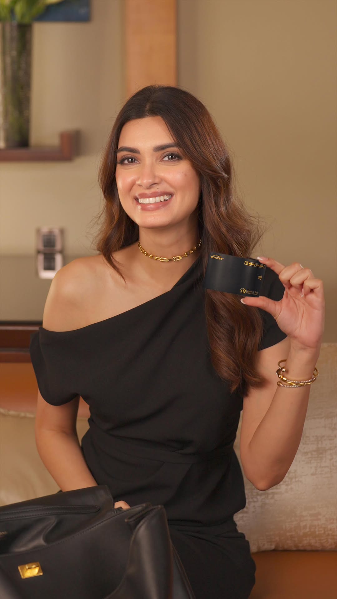 Instagram post by @dianapenty for HDFC Bank. Caption reads: Sunglasses ✅  Wallet ✅
Marriott Bonvoy®️ HDFC Bank....