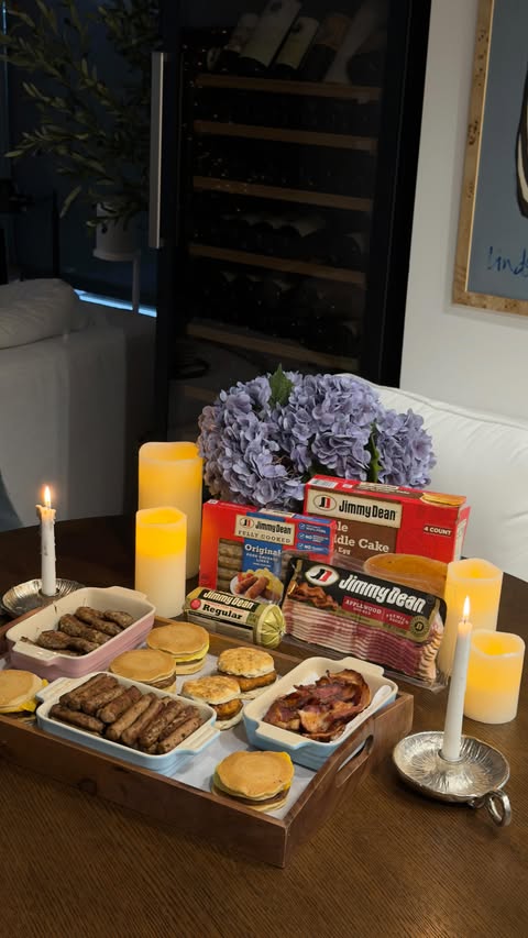 Instagram post by @sprinkling_sunshine for Jimmy Dean. Caption reads: #JimmyDeanBrandPartner The ultimate girl dinner &....