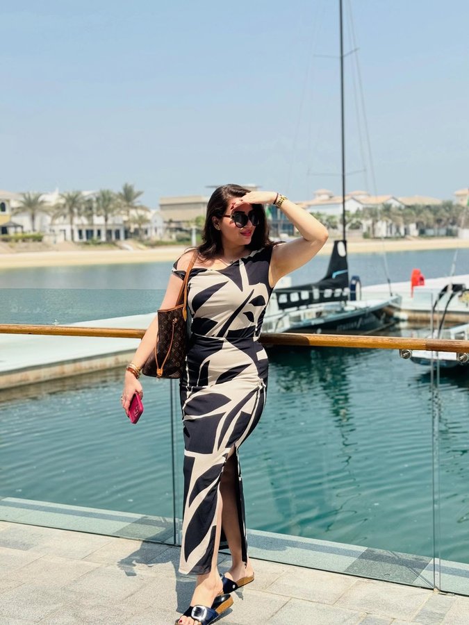 Instagram post by @pooja_janrao_official for Forever New. Caption reads: New places brings new perspective ♥️🌊

Outfit -....