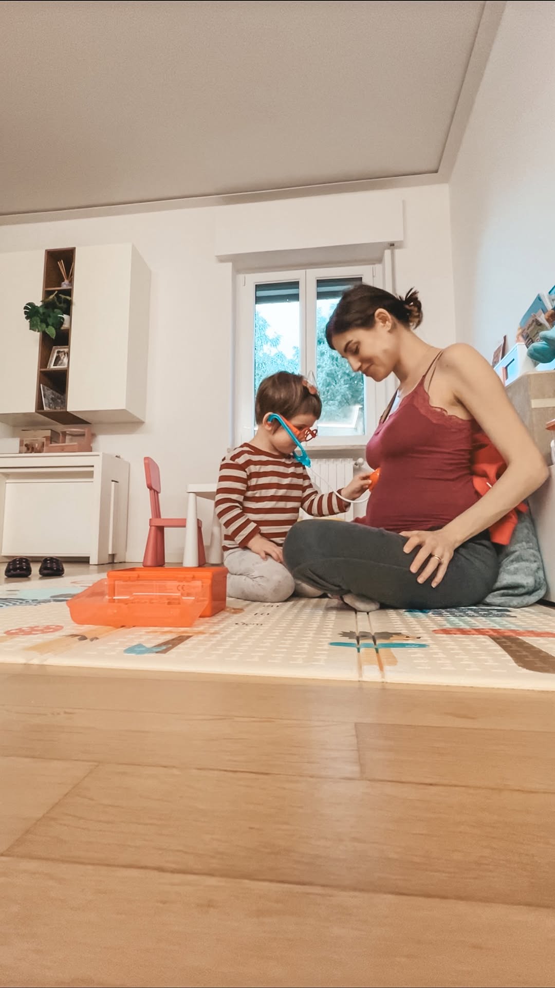 Instagram post by @martypan for MAM Baby Italia. Caption reads: Chi mi capisce? 🤰🏻 
Raccontami la tua....