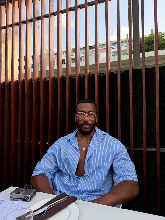 Instagram post by @jveloz for Havaianas US. Caption reads: Acho, PR 🇵🇷.