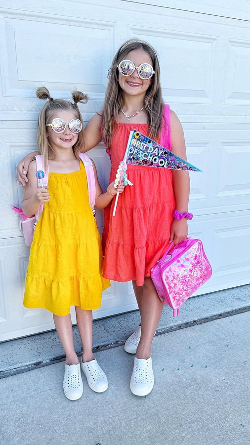 Instagram post by @lottiepopstyle for Packed Party. Caption reads: [...] 3rd grade with all of the new cool....