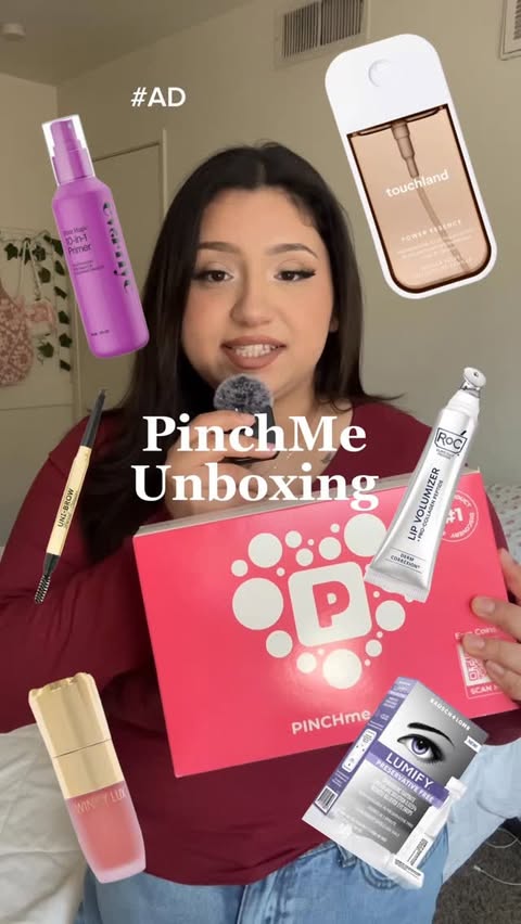 Instagram post by @danyellcreations for PINCHme. Caption reads: #AD 💖 @pinchme you can try these for free at....