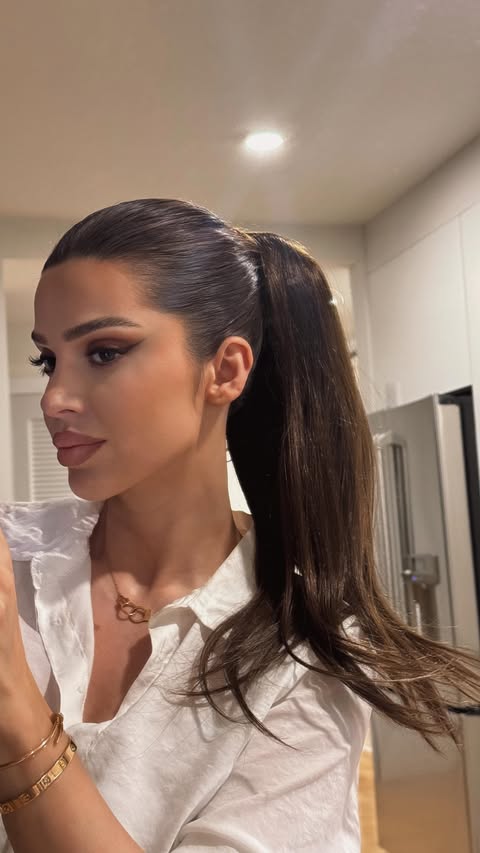 Instagram post by @exteriorglam for BELLAMI Hair®. Caption reads: [...] it up like this? Game changer 💫....