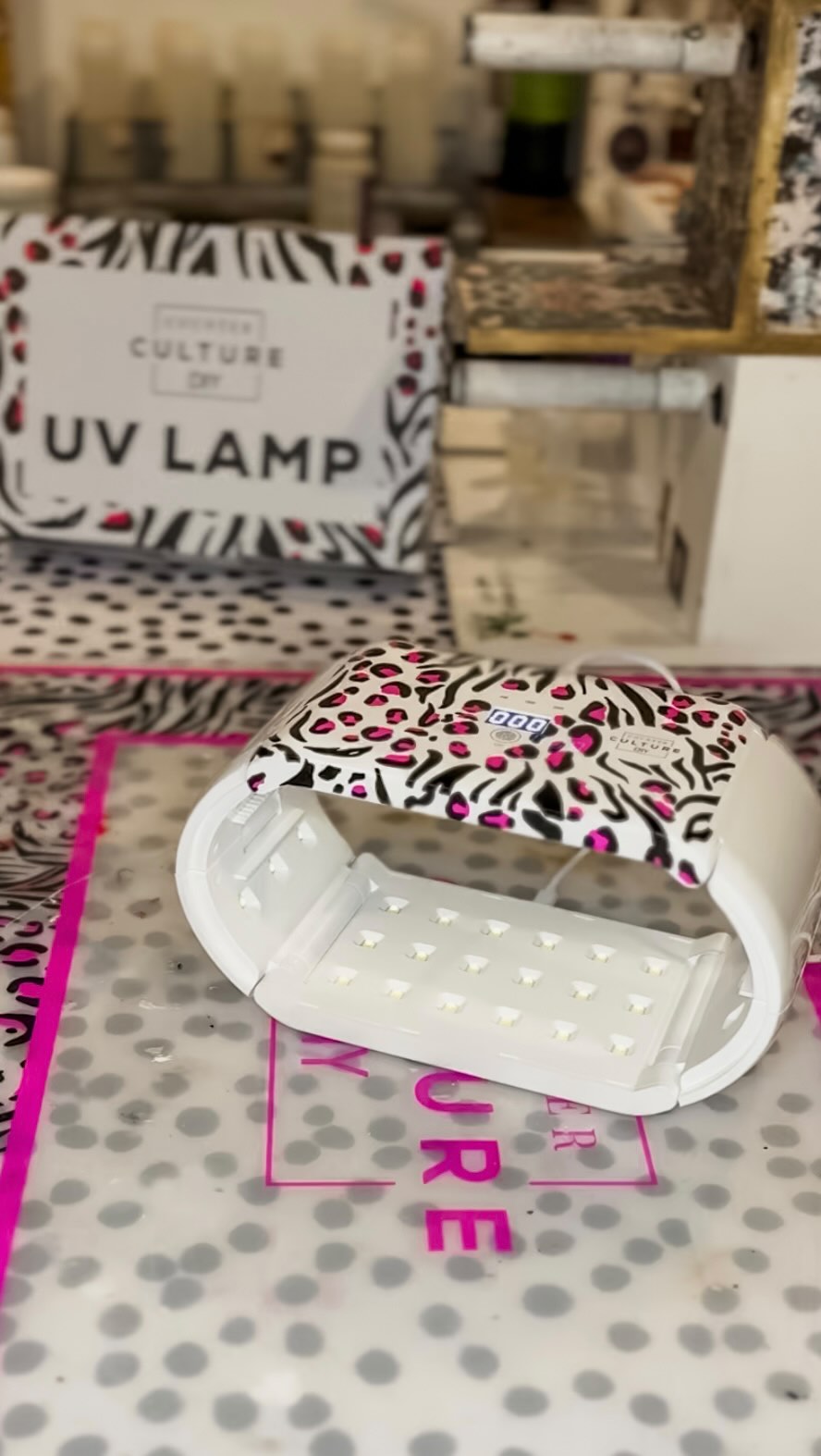 Instagram post by @mdleonarddesigns for Counter Culture DIY. Caption reads: [...] sleep on the new UV light from....