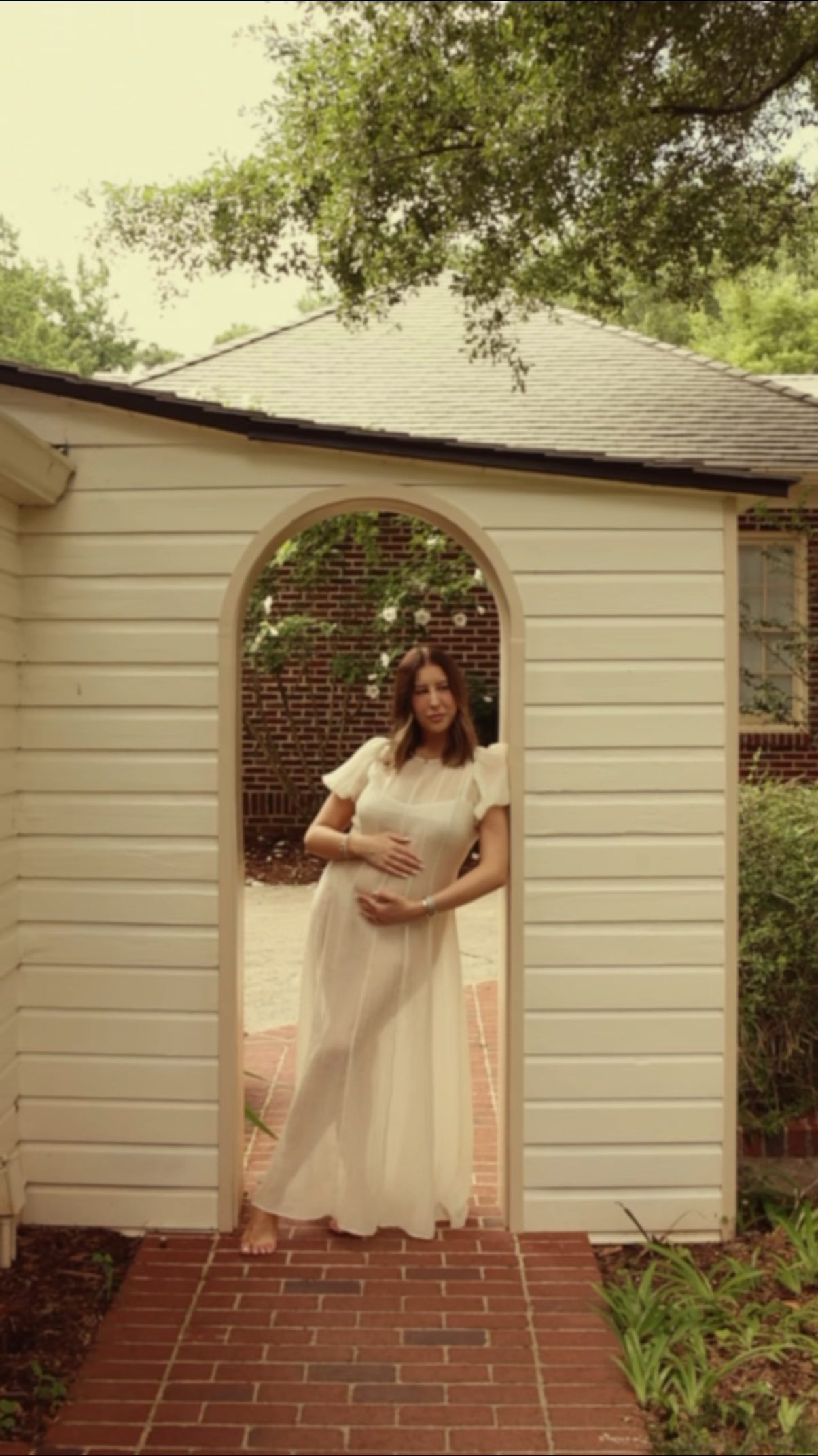 Instagram post by @stylingwithkenzie for Babylist. Caption reads: my husband guessing the baby items we registered....