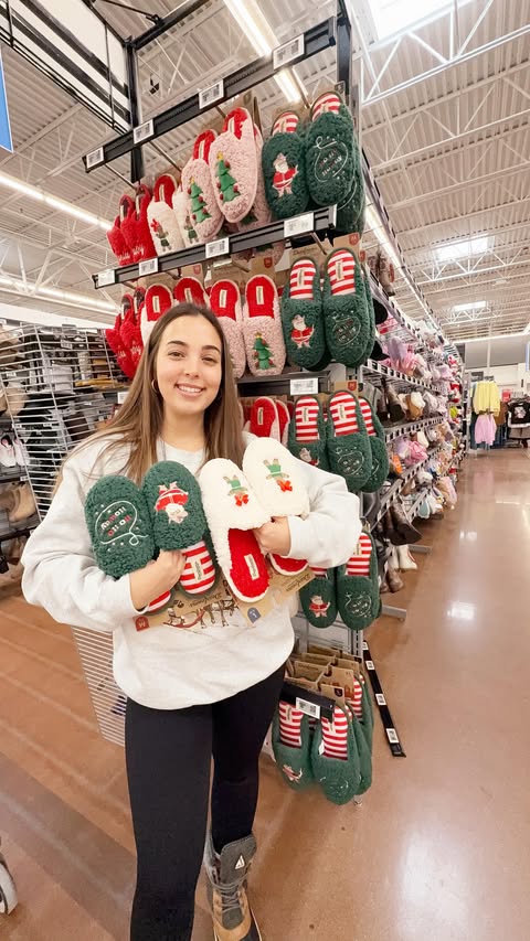 Instagram post by @cara.annejones for Dearfoams. Caption reads: #ad Getting holiday-ready with these Dearfoams....