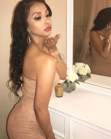 Instagram post by @dyanaguerrero for HotMiamiStyles. Caption reads: When you forget, I’ll remind you again 🧡 

Hair....