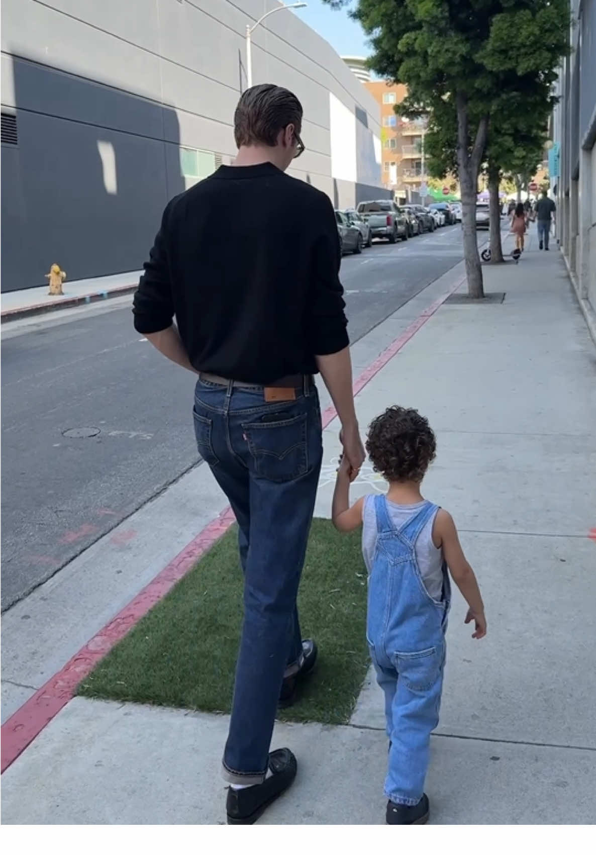 TikTok post by @naraazizasmith for VEGAMOUR. Caption reads: Slow mornings 🤍 @VEGAMOUR  #morningroutine #fypシ....