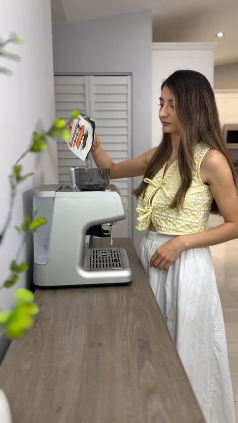 Instagram post by @theaydasdiary for Garvee. Caption reads: Garvee All-in-One Espresso Machine ☕️ If you [...].