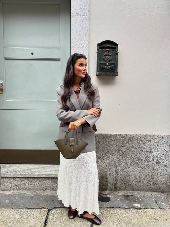 Instagram post by @isajuanse for CLUSE. Caption reads: Publi. Always on point @cluse ✨

#cluse #cluseclub.