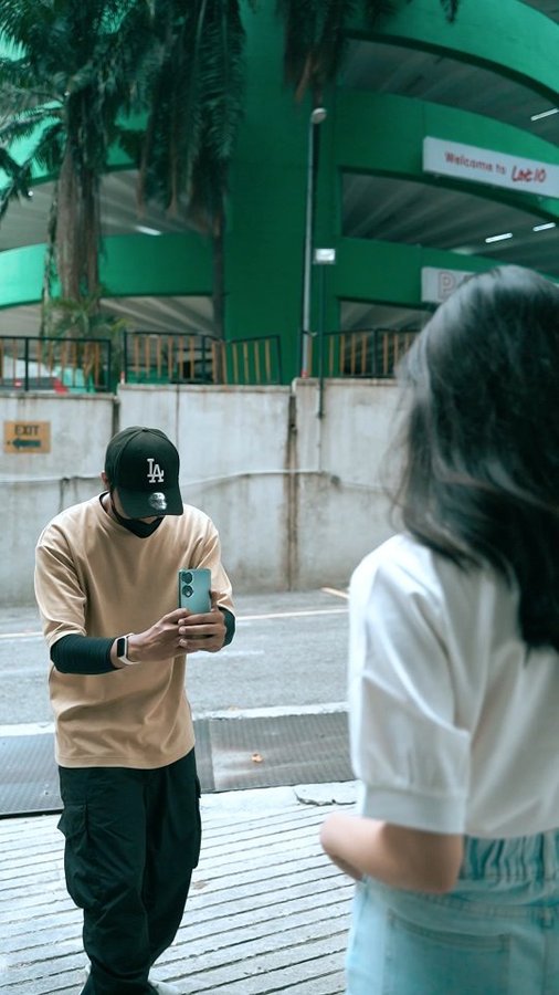 Instagram post by @arilroffie for Qualcomm. Caption reads: Sangat menyukai foto mod potret yang menakjubkan....