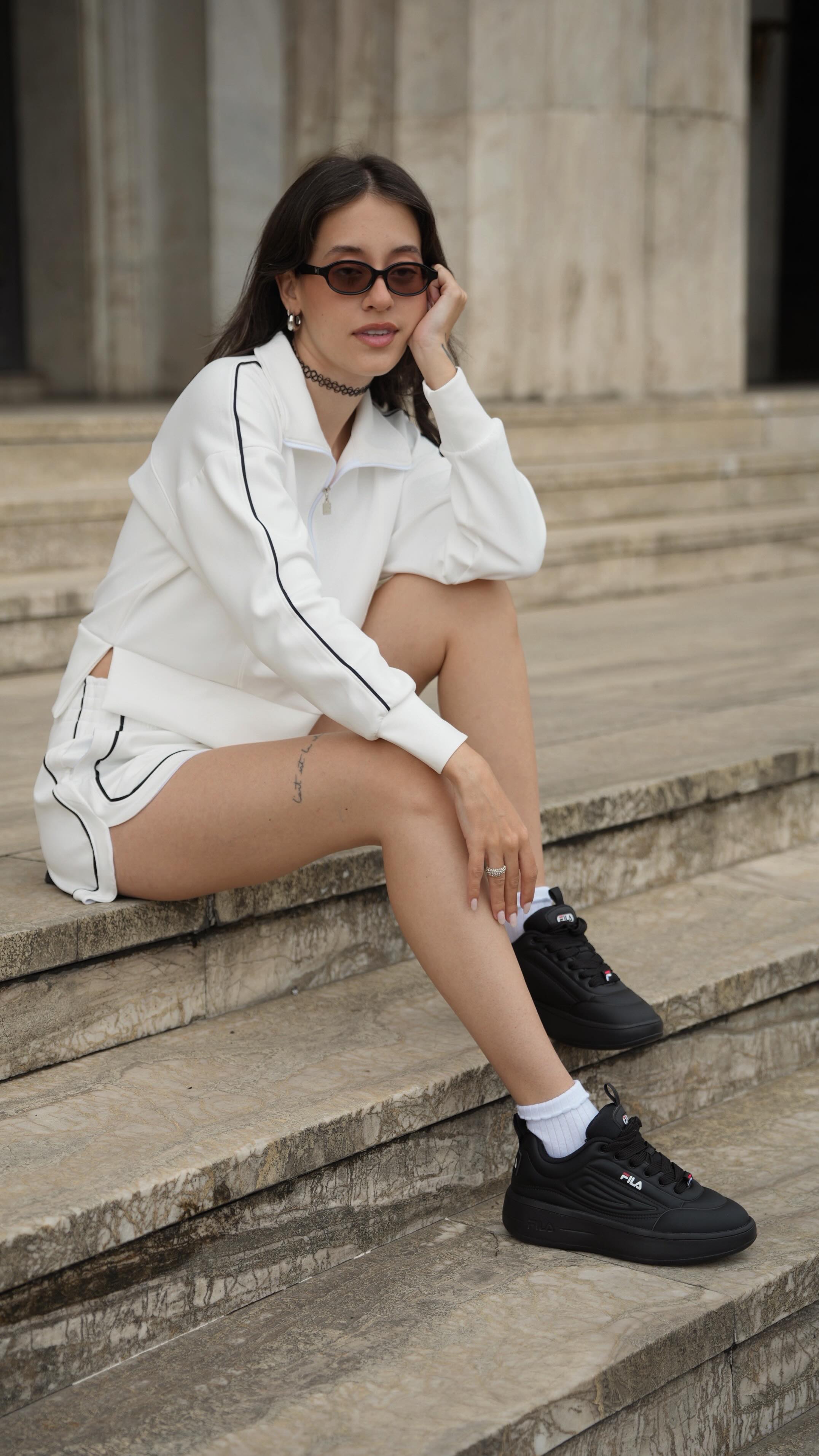 Instagram post by @schiavinis for FILA. Caption reads: [...] e maximalista 🖤👟 O Superbubble da @filabr....