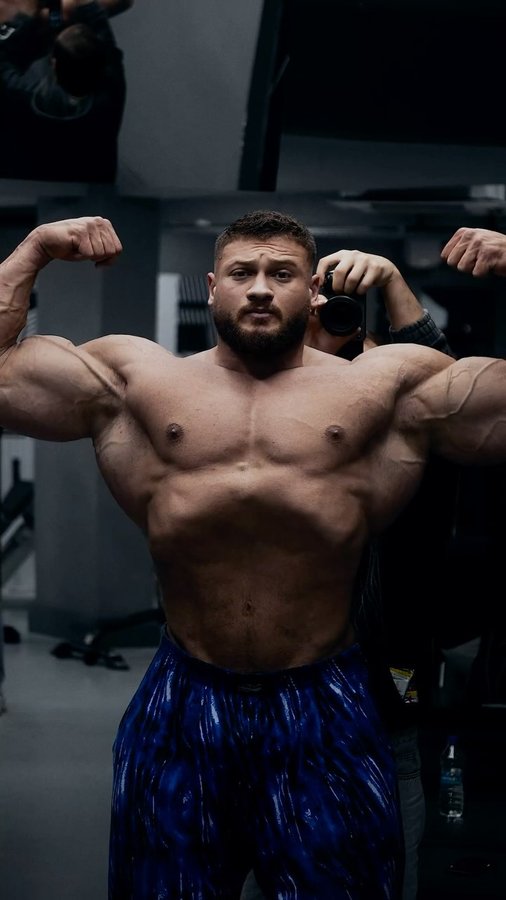 Instagram post by @gokalaf for Kontrolled Insanity. Caption reads: [...] stress

@proteinocean....