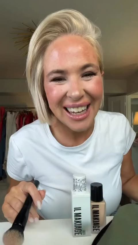 Instagram post by @wandalovessharing for IL MAKIAGE. Caption reads: #ILMAKIAGEPartner @ilmakiage Menopause has my skin....