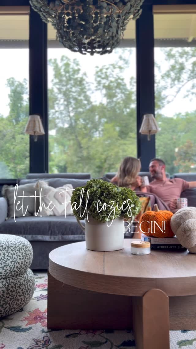 Instagram post by @addisonswonderland for Azuna. Caption reads: [...] over a link to the scent of the season....