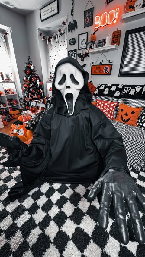 Instagram post by @halloweenhappy for Oriental Trading. Caption reads: [...] apartment!! Shop spooky decor from....