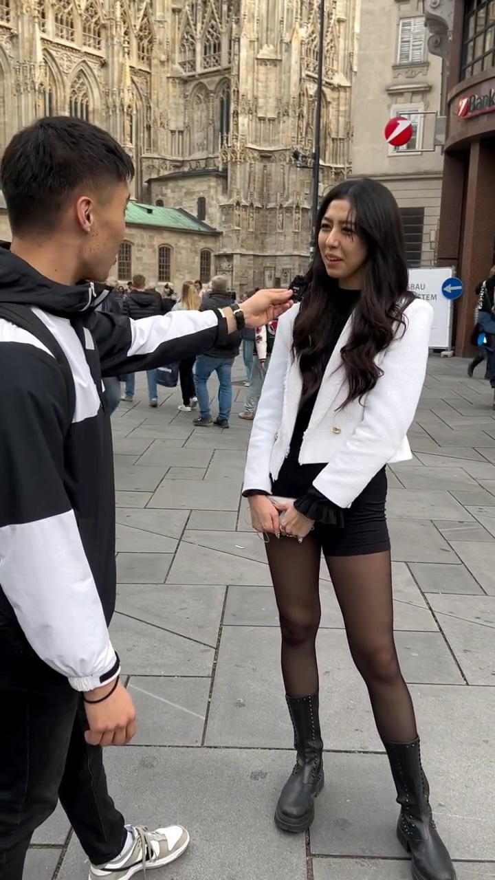 Instagram post by @yuji_beleza for Preply. Caption reads: What a unique mix of languages 🇰🇷🇮🇷
If you....