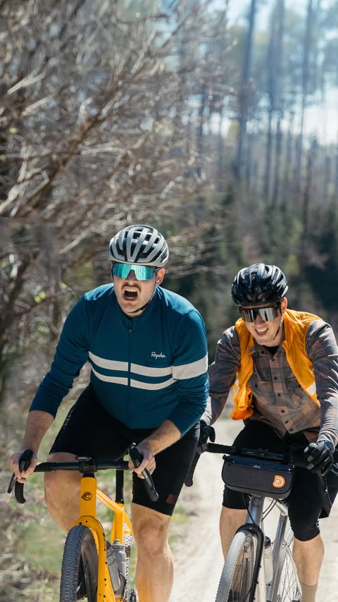 Instagram post by @erwinsikkens_com for komoot. Caption reads: [...] the most of the adventure, I opened up....