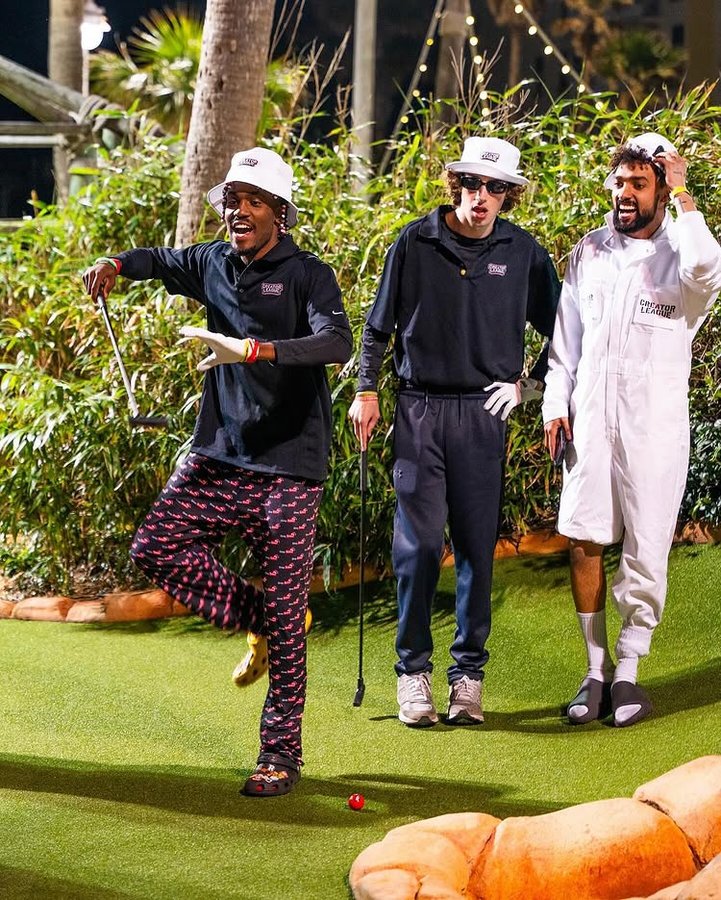 Instagram post by @jayslzy for House of Highlights. Caption reads: @houseofhighlights.