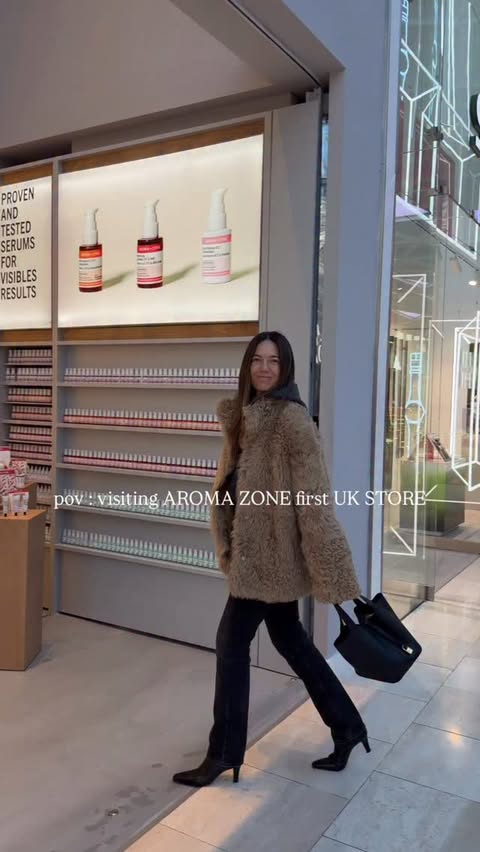 Instagram post by @flaviastuttgen for Aroma-Zone. Caption reads: @aromazone_uk London Store in Westfield White City....