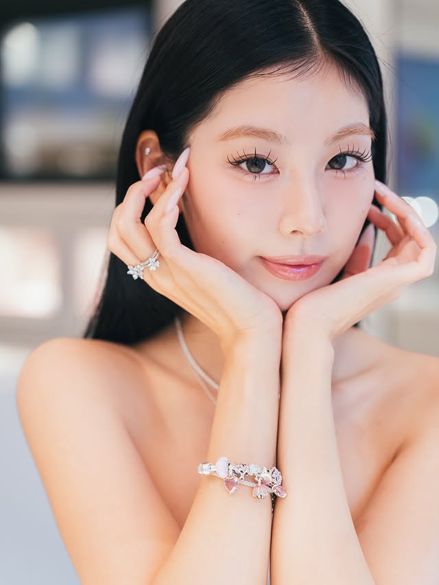 Instagram post by @monako0515 for Pandora. Caption reads: garden of dreams 🧚🏻🦋🤍🍀✨ @theofficialpandora....