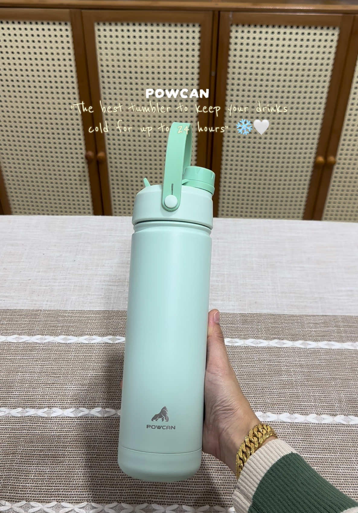 TikTok post by @sinarhashim_ for Meoky Cup. Caption reads: Cute, practical, and keeps your drinks cold for 24....