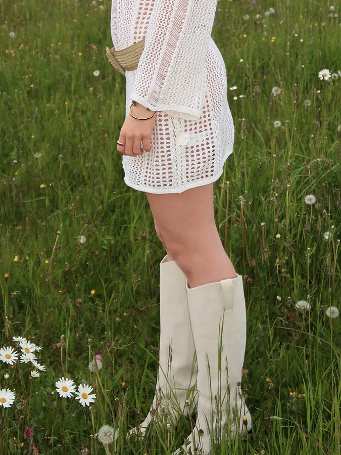 Instagram post by @rogalskazosia for MODIVO. Caption reads: all outfit @modivo 

#reklama.