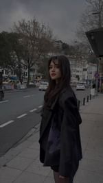 Instagram post by @deryapinarak for LES BENJAMINS. Caption reads: 🪻💅🏻💐💖🕊️🎀🪷
styling: @elfduzguuun....