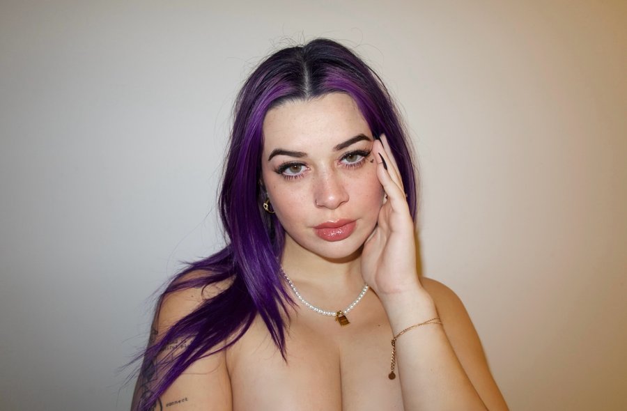 Instagram post by @mariecaruana_ for Carisma Collections. Caption reads: For the love of @carismacollections /ad ❤️.